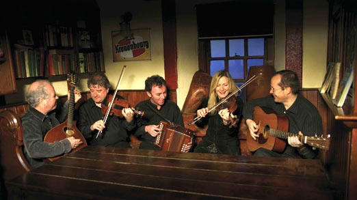 Dermot Byrne with Altan